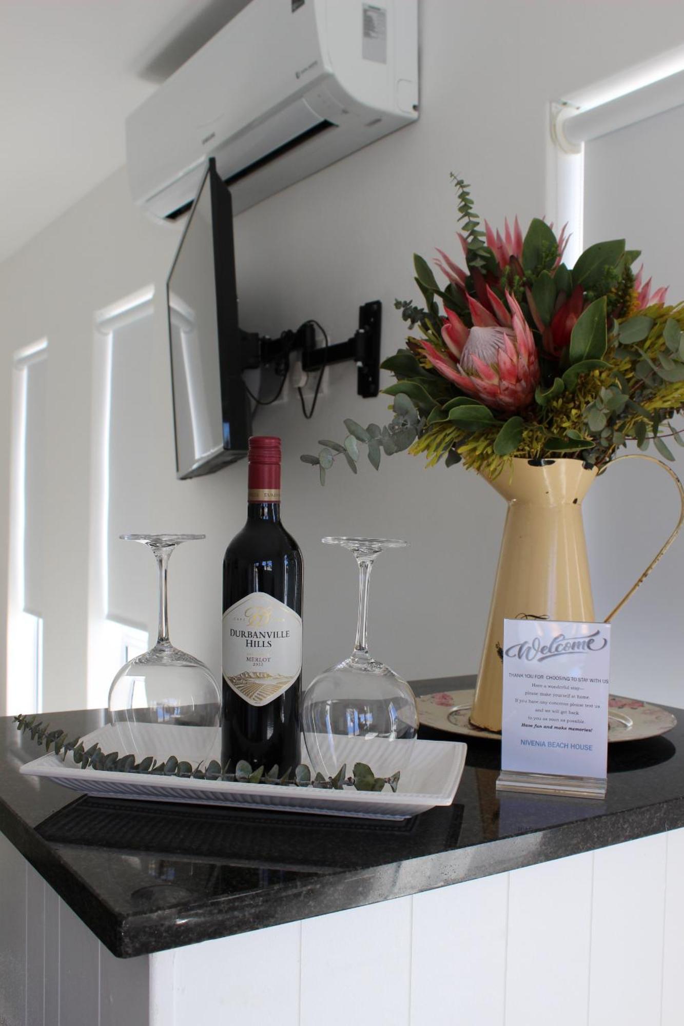 Nivenia Beach House Bettyʼs Bay Eksteriør bilde